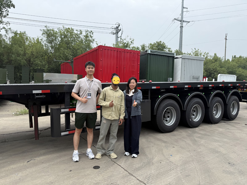 Klanten uit Turkmenistan bezoeken de Luyi-fabriek, richten zich op drieassige achterkipopleggers en tonen de intentie om samen te werken