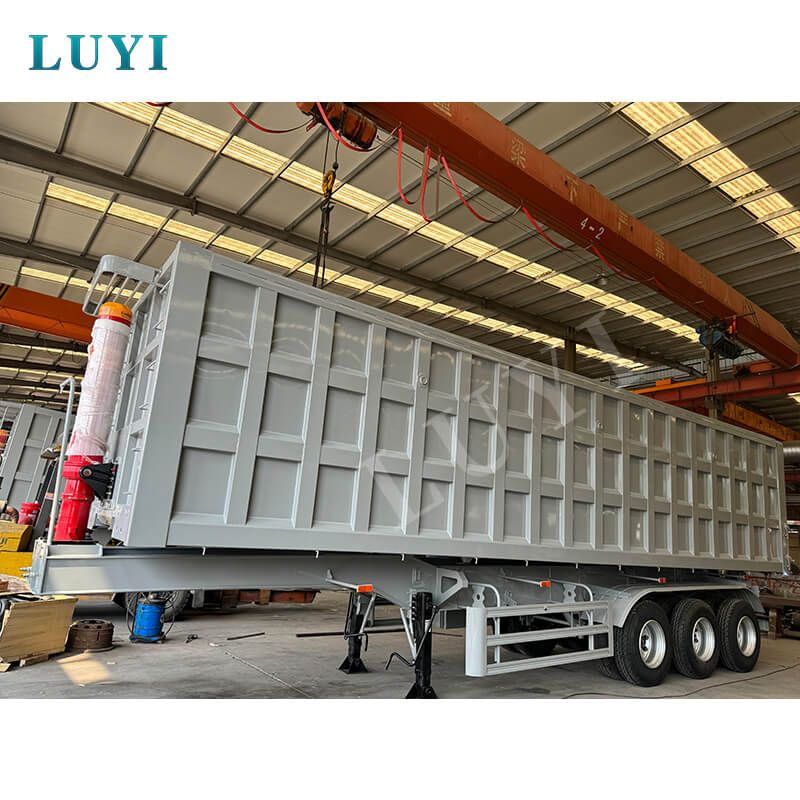 Faciliteren van de upgrade van de Afrikaanse logistiek: een partij 3-assige achterkipopleggers arriveert in Tanzania