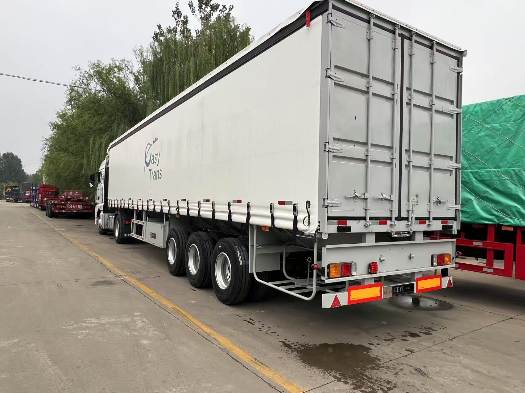 Schuifzeiltrailers: de slimme oplossing voor de zich ontwikkelende logistiek in Marokko