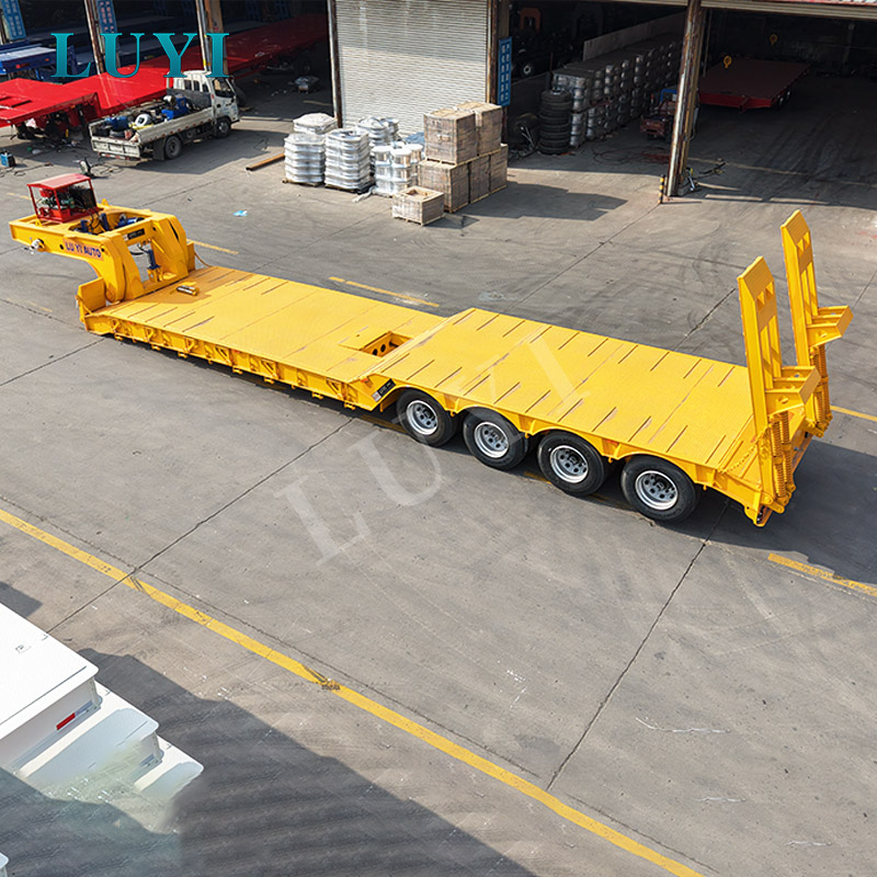 Koopgids voor een afneembare zwanenhalstrailer met 4 assen voor zwaar materieel en extra groot vrachtvervoer