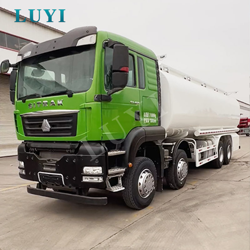 Sinotruk SITRAK 8×4 30000L brandstoftankwagen Koopgids voor diesel-, benzine- en mobiele tankprojecten