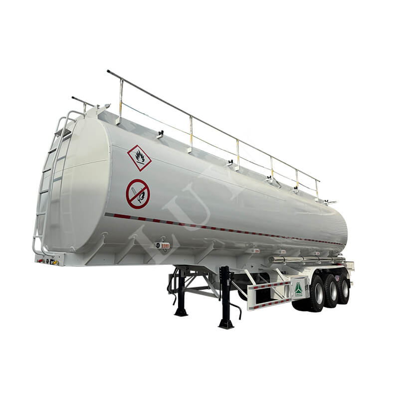 3-assige aluminium oplegger met brandstoftank van 42.000 liter