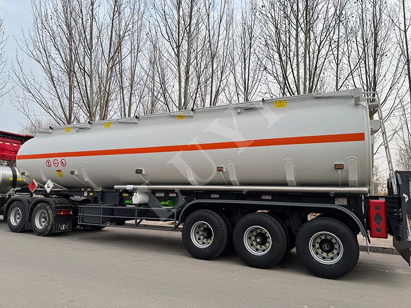 3 Axle Split Franse tanker