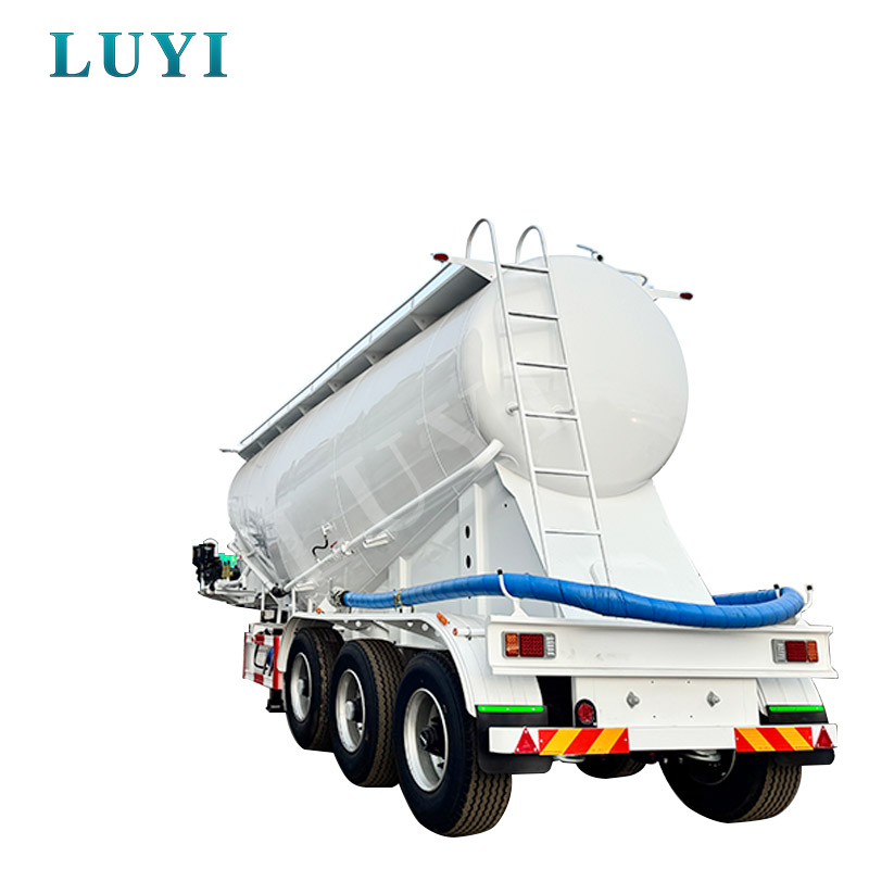 Poedertankoplegger van 30 kubieke meter