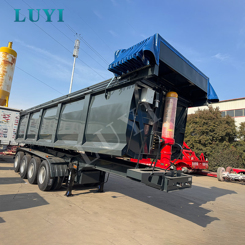 4-assige hydraulische dumptrailer voor het transport van bulkmateriaal