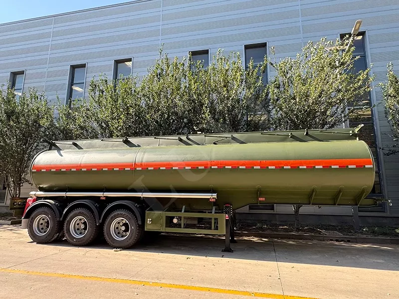 40000 liter koolstofstaal militaire brandstoftanker