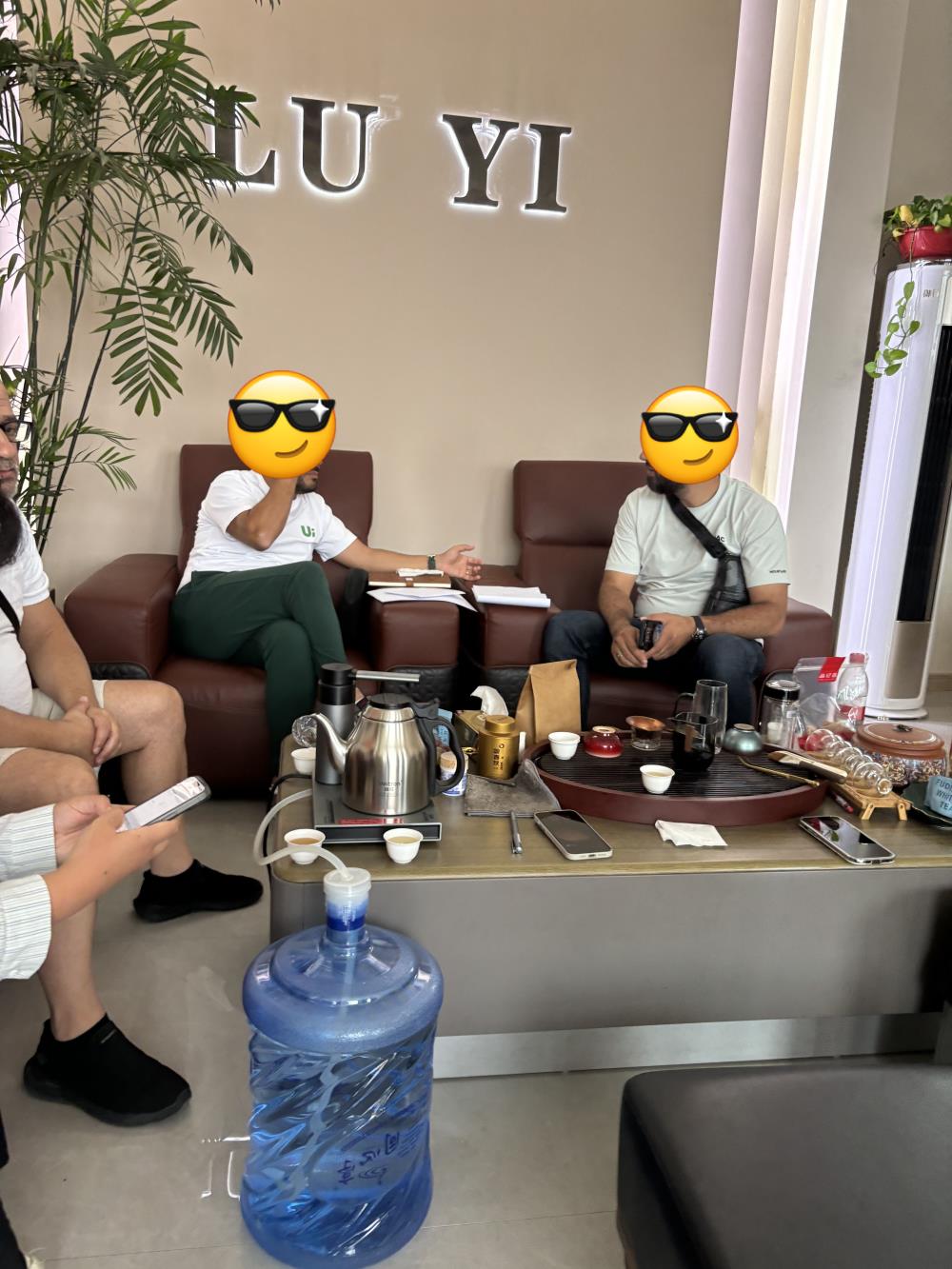 Van fabrieksbezoek tot vlootuitbreiding: hoe LUYI een bestelling voor een oplegger voor een cementtanker uit Saoedi-Arabië won