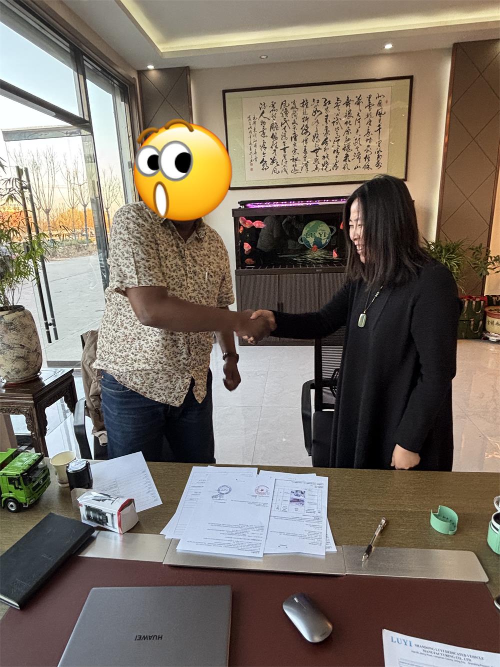 Hoe een Saoedisch zwaar transportbedrijf Luyi Auto koos voor 3 op maat gemaakte Lowboy-trailers na een fabrieksbezoek