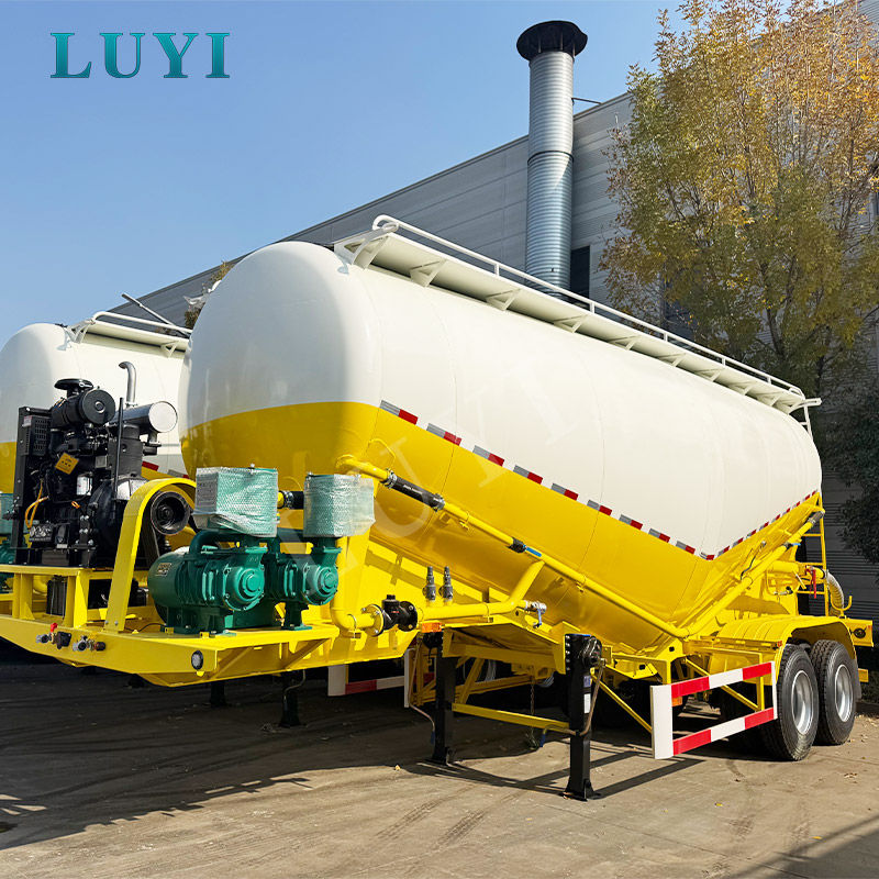 LUYI 38m³ V-vormige cementbulkmachine: ontworpen voor efficiënt en schoon transport van poedermateriaal
