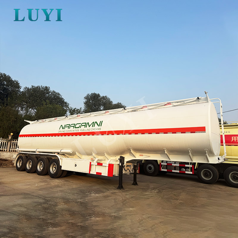 LUYI olietankoplegger van 54.000 liter